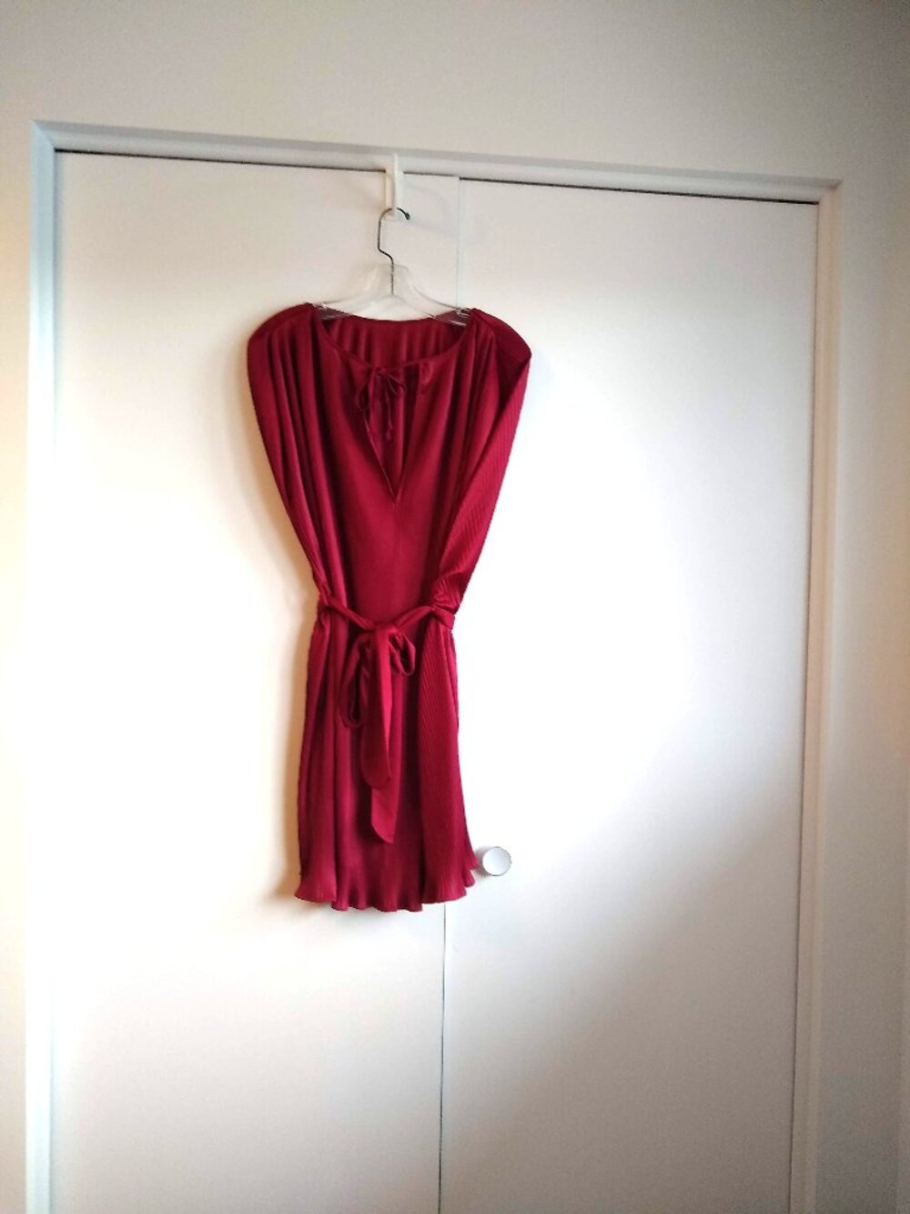 vintage 70s pleated flowy burgandy sleeveless tunic